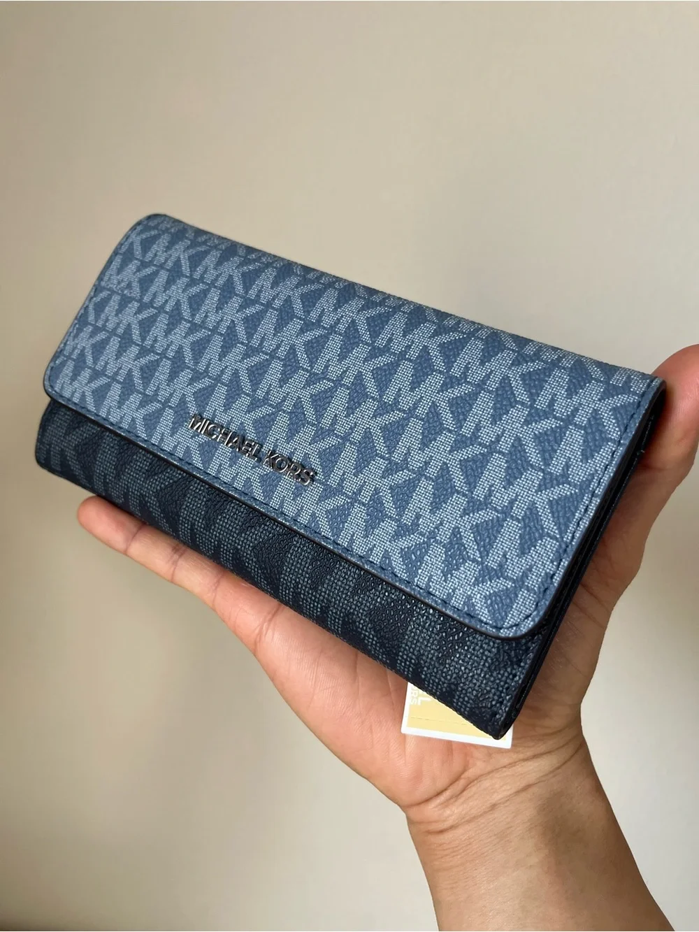 Michael Kors Jet set travel large trifold